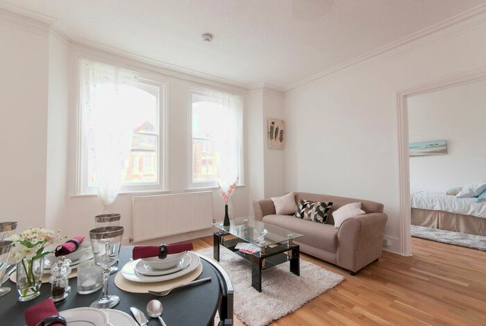 2 Bedroom Flat To Rent In Cheriton Road, Folkestone, CT20