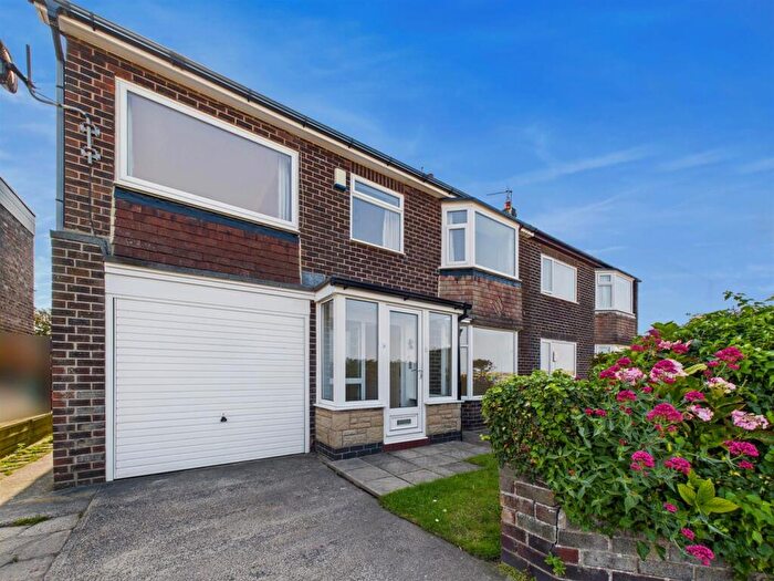 4 Bedroom Semi-Detached House For Sale In Astley Villas, Seaton Sluice, NE26