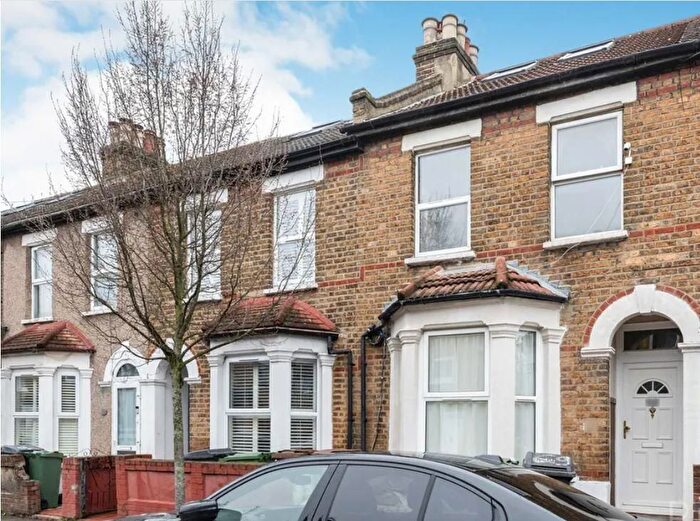 4 Bedroom Terraced House To Rent In Goldsmith Road, London, E17