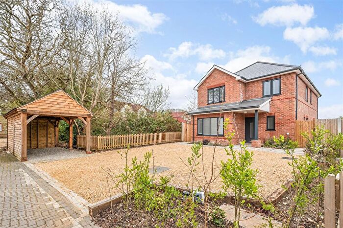 4 Bedroom Detached House For Sale In Lovedean Lane, Waterlooville, PO8