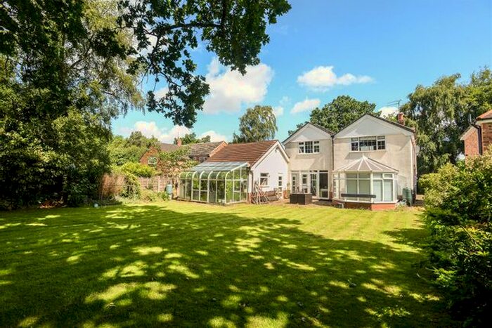 4 Bedroom Detached House To Rent In Browns Lane, Wilmslow, Cheshire, SK9