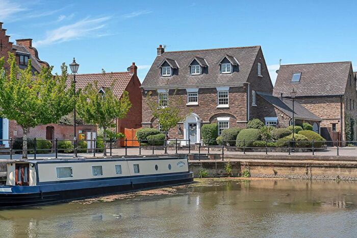 5 Bedroom Detached House For Sale In Waterside Drive, Mountsorrel, LE12