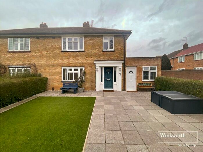 3 Bedroom Semi-Detached House To Rent In Fryent Way, London, NW9