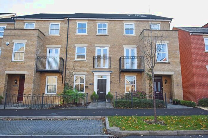 3 Bedroom Property To Rent In Rockbourne Road, Sherfield-On-Loddon, Hook, RG27