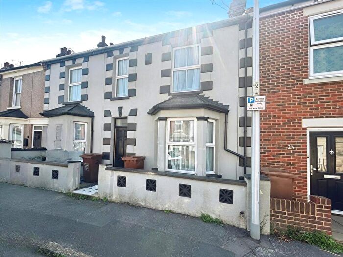 3 Bedroom Terraced House For Sale In Hamilton Road, Gillingham, Kent, ME7