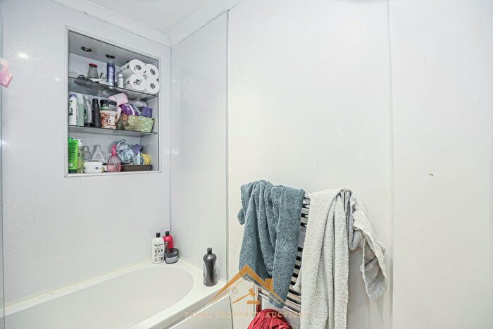 2 Bedroom Flat For Sale In , Portland Street, Second Floor Left, Aberdeen, AB11