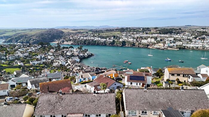 3 Bedroom Bungalow For Sale In Ocean View, Polruan, PL23