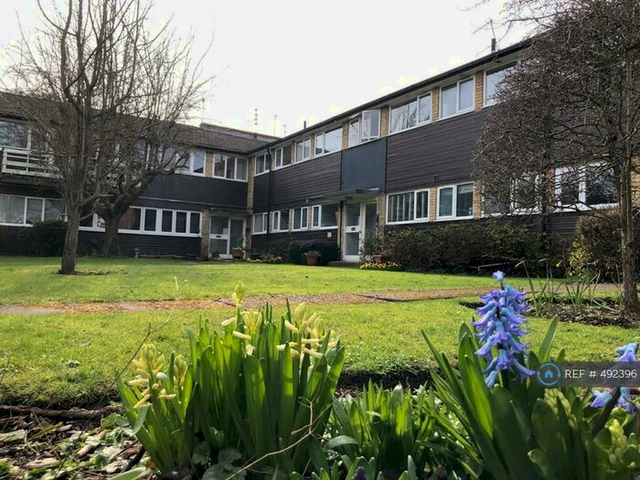 2 Bedroom Flat To Rent In Park Gate, London, N2