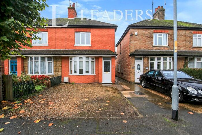 3 Bedroom Semi-Detached House To Rent In Knipe Avenue, PE11