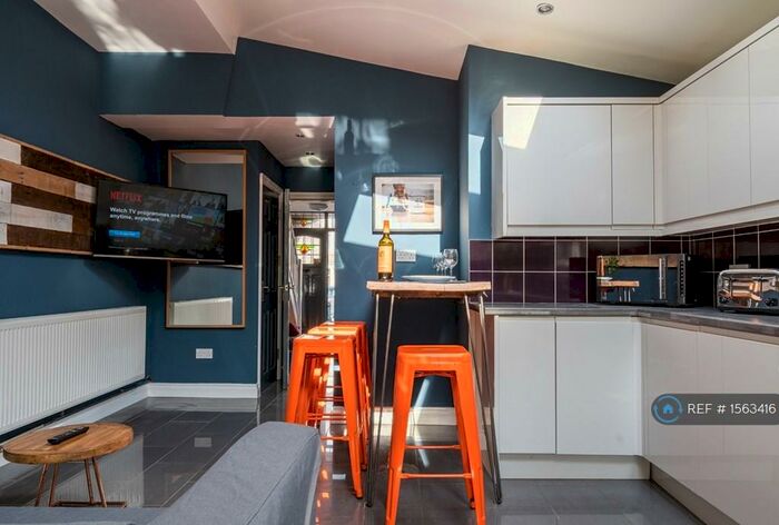 6 Bedroom Semi-Detached House To Rent In St. Christians Road, Coventry, CV3