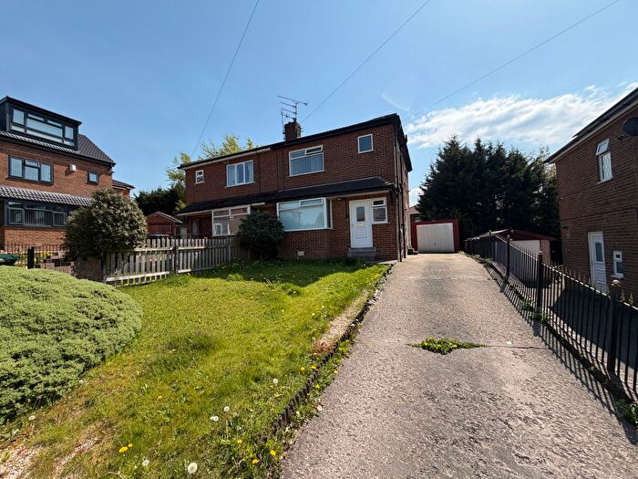 3 Bedroom Semi-Detached House To Rent In Woodvale Grove, Bradford, BD7