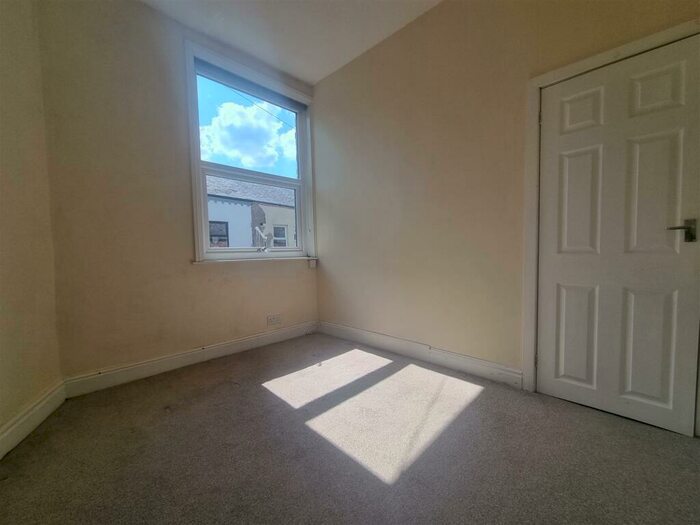 2 Bedroom End Of Terrace House To Rent In Croft Street, Stalybridge, SK15