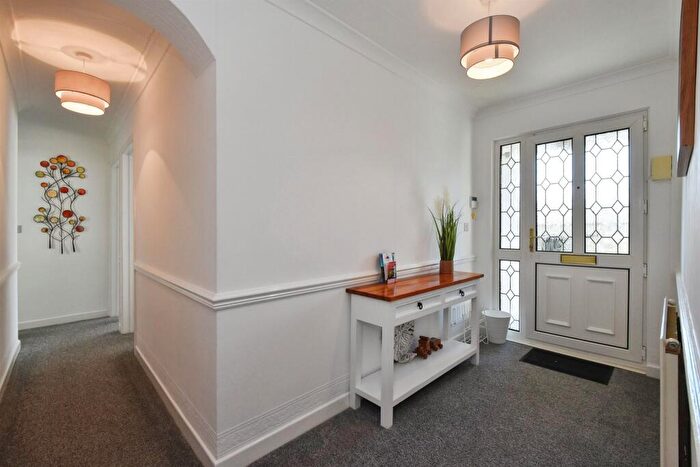 3 Bedroom Detached Bungalow For Sale In Lakeside Gardens, Merthyr Tydfil, CF48