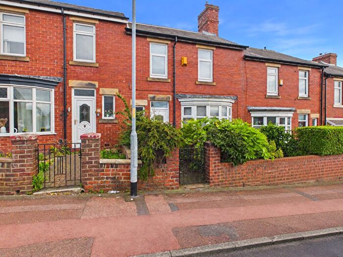 3 Bedroom Terraced House For Sale In Holyoake Gardens, Low Fell, NE9
