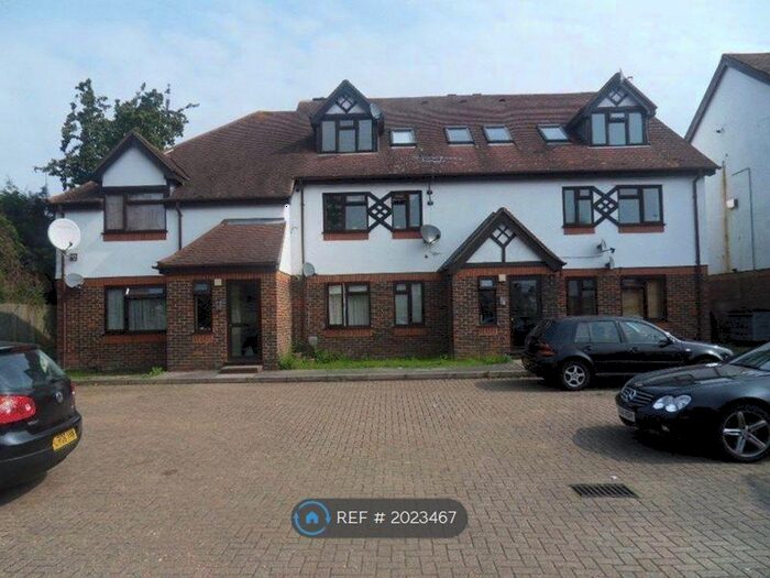 2 Bedroom Flat To Rent In Hazelwood Close, Harrow, HA2