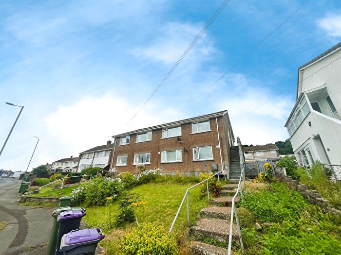 2 Bedroom Maisonette To Rent In Thornhill Road, Upper Cwmbran, Cwmbran, NP44