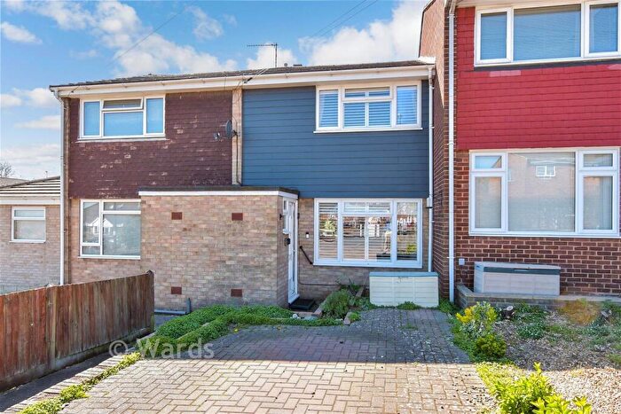 2 Bedroom Terraced House For Sale In Rushdean Road, Strood, Rochester, Kent, ME2