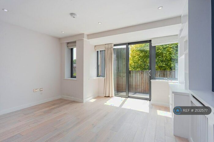 1 Bedroom Flat To Rent In North Street, Horsham, RH13