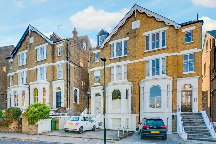 Studio To Rent In Onslow Road, Richmond, TW10