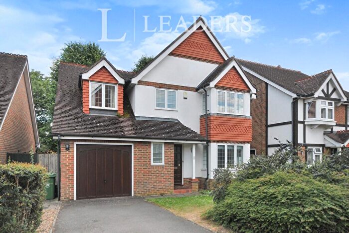 4 Bedroom Detached House To Rent In Greenfield Drive, Bromley, BR1