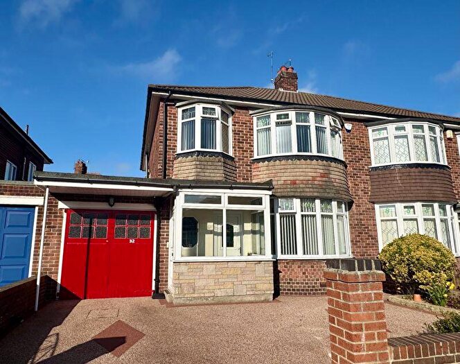 3 Bedroom Semi-Detached House For Sale In Ingleside Road, Preston Village, North Shields, NE29