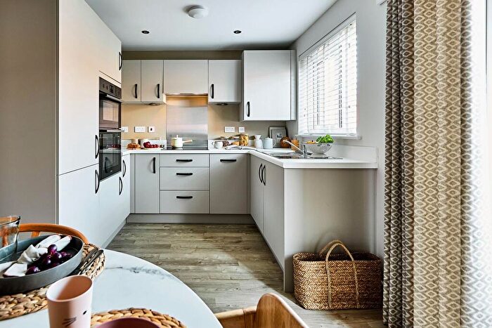 3 Bedroom End Of Terrace House For Sale In Foxs Bank Lane, Whiston, L35