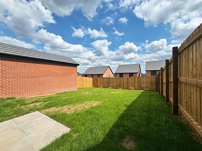 3 Bedroom Detached House To Rent In Hickory Mews, Morley, Leeds, LS27