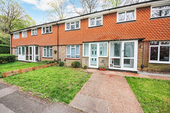 3 Bedroom Terraced House For Sale In Montgomery Road, Bitterne, SO18