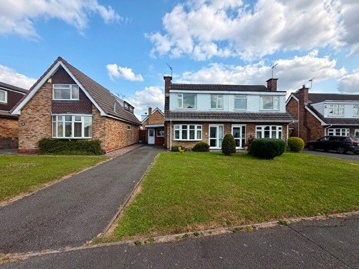 3 Bedroom Property To Rent In Evershill Lane, Alfreton, DE55