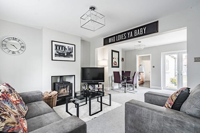 3 Bedroom End Of Terrace House For Sale In Littlewood Lane, Hoveton, NR12