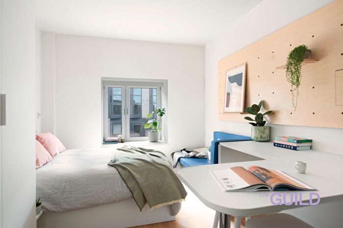 Studio To Rent In Walnut Tree Close, Guildford, Surrey, GU1
