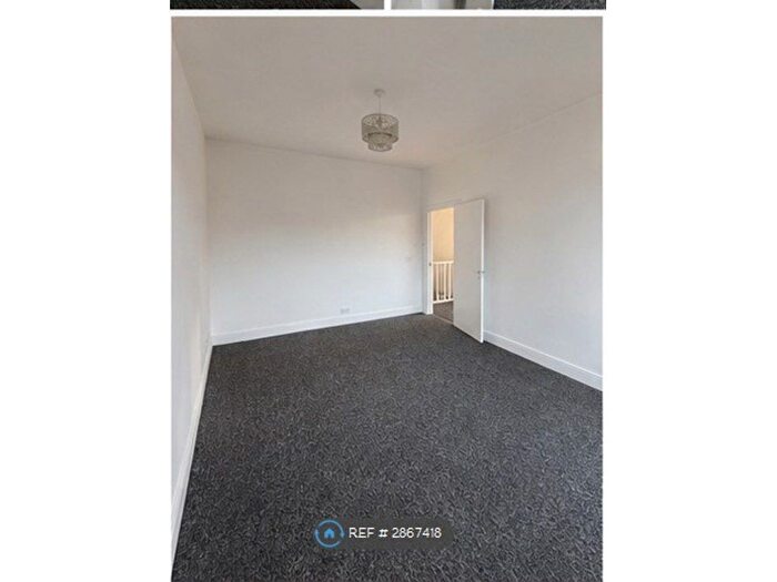 3 Bedroom Flat To Rent In Marshall Wallis Road, South Shields, NE33