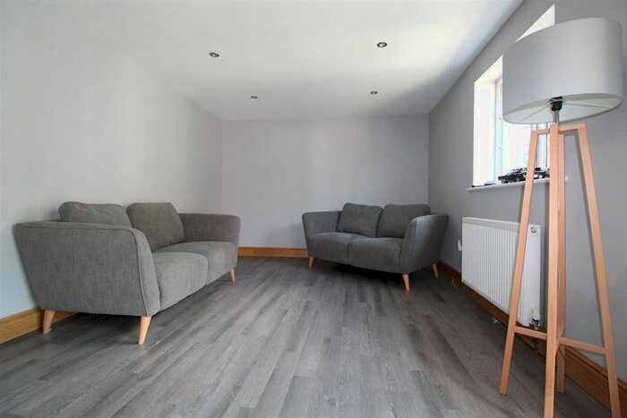 4 Bedroom Detached House For Sale In Lowry Way, Stowmarket, IP14
