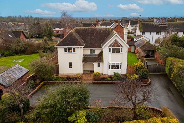 4 Bedroom Detached House For Sale In Barton Road, Farndon, CH3