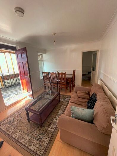 1 Bedroom Flat To Rent In Jago Close, London, SE18