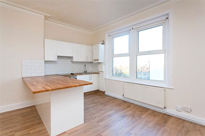 1 Bedroom Flat To Rent In Streatham Common North, London, SW16