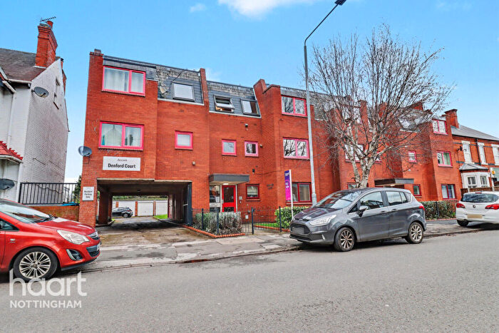 2 Bedroom Apartment For Sale In Trent Boulevard, Nottingham, NG2