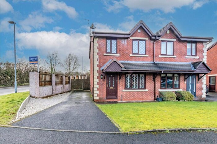 3 Bedroom Semi-Detached House For Sale In Porritt Close, Bamford, Rochdale, OL11