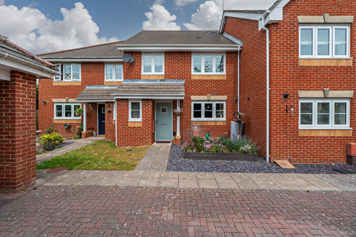 4 Bedroom Terraced House For Sale In Sartoris Close, Warsash, Hampshire, SO31