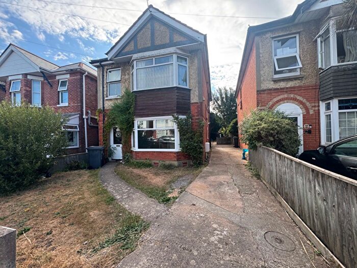 1 Bedroom Flat To Rent In Edgehill Road, Bournemouth, BH9