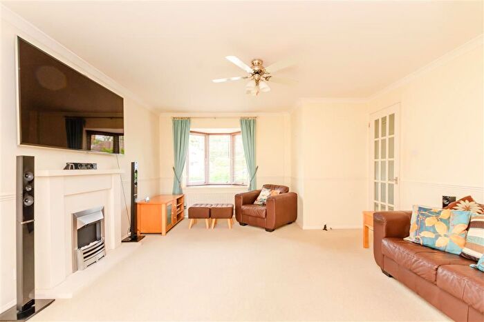 4 Bedroom Semi-Detached House For Sale In The Briars, West Kingsdown, Sevenoaks, Kent, TN15