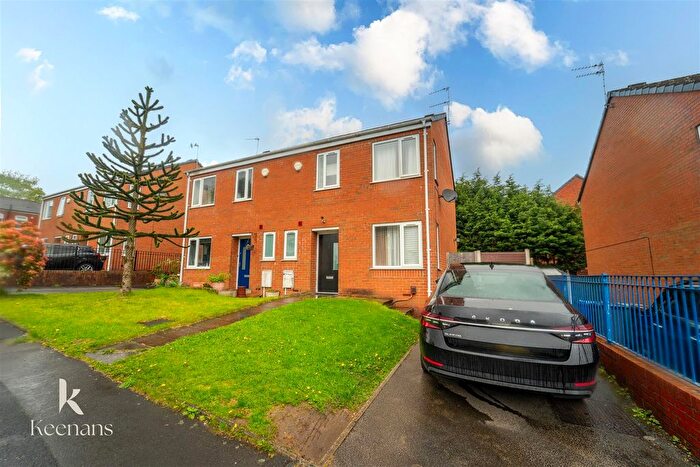 3 Bedroom Semi-Detached House For Sale In Maple Avenue, Bury, BL9