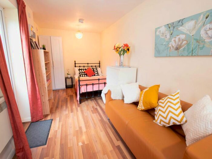 1 Bedroom Property To Rent In Salisbury Road, Canterbury, Kent, CT2