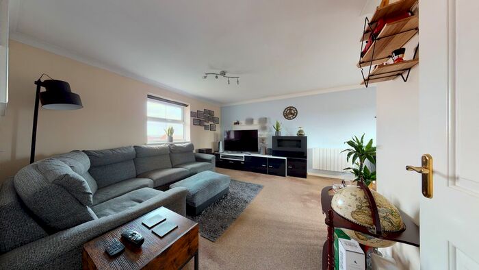 2 Bedroom Flat To Rent In Holmes Court, Fenners Marsh, Gravesend, Kent, DA12