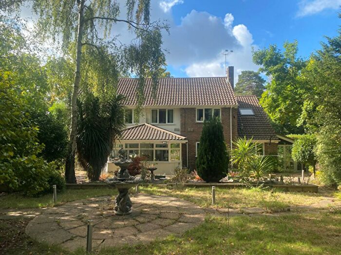 5 Bedroom House To Rent In Pine Drive, Chilworth, SO16