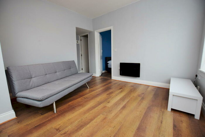 1 Bedroom Flat To Rent In Delapre Street /, Far Cotton, Northampton, NN4