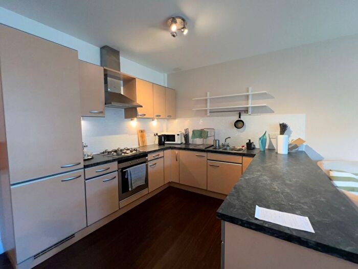 2 Bedroom Flat To Rent In Hopetoun Street, Edinburgh, EH7