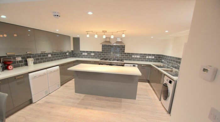 10 Bedroom Terraced House To Rent In , Monks Road, &#Lincoln, LN2