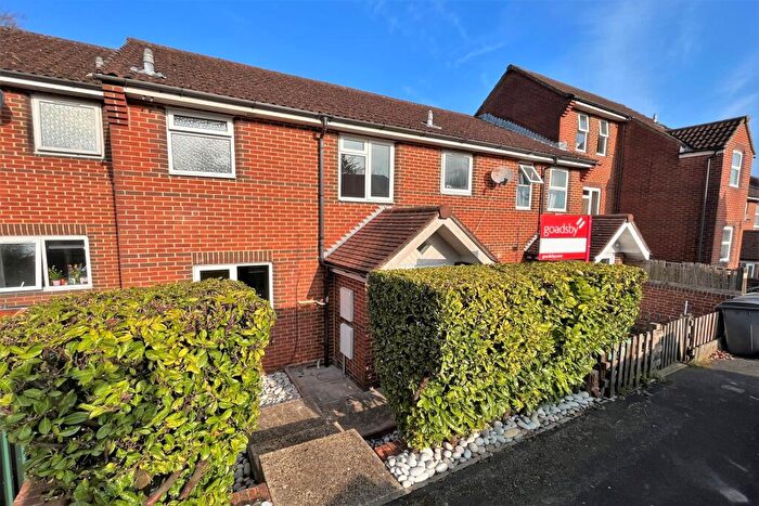 2 Bedroom Terraced House To Rent In Winchester, SO23