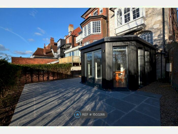 2 Bedroom Flat To Rent In Quarry Street, Guildford, GU1